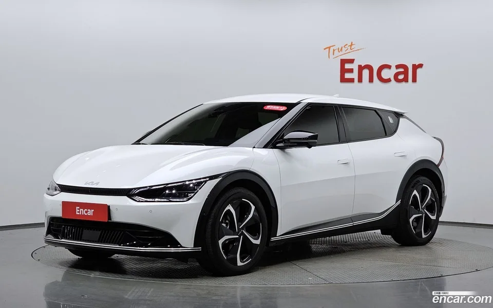 Kia EV6 4WD 2022 — photo 1, buy with delivery to Moscow