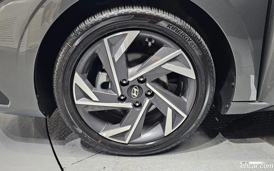 Hyundai Avante CN7 Hybrid 2025 — thumbnail 2