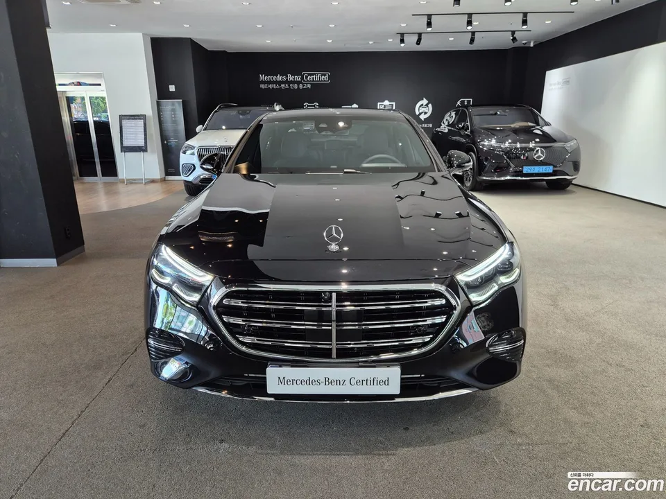 Mercedes-Benz E-Class E450 4MATIC 2025 — миниатюра 3