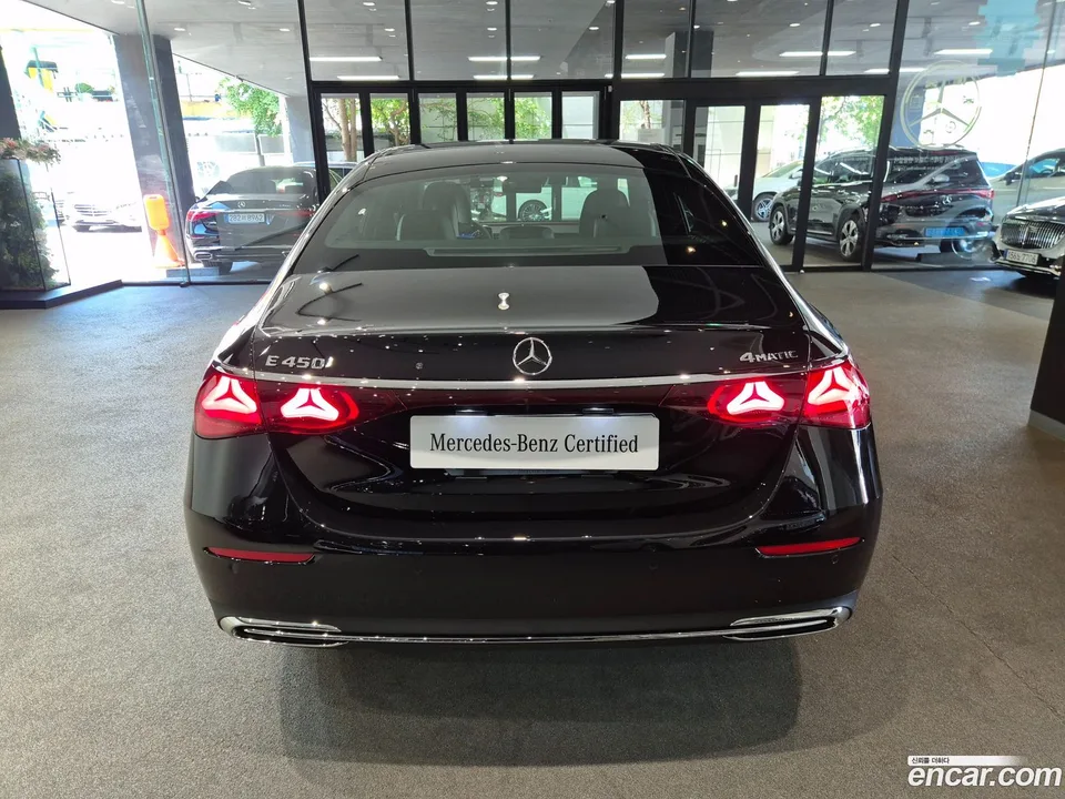 Mercedes-Benz E-Class E450 4MATIC 2025 — миниатюра 4