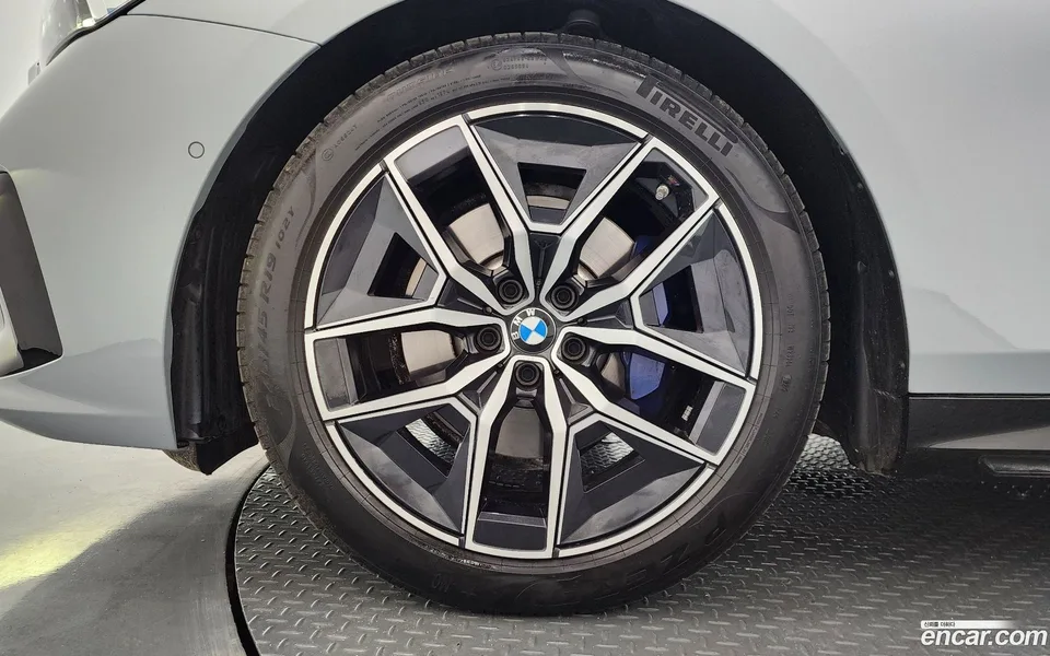 BMW 5 Series 520i M 2025 — миниатюра 2
