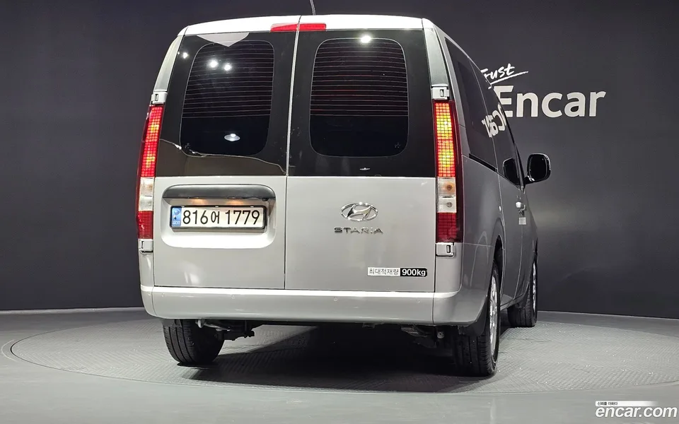Hyundai Staria 3 2023 — thumbnail 4
