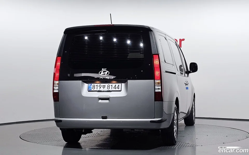 Hyundai Staria 3 2025 — миниатюра 4