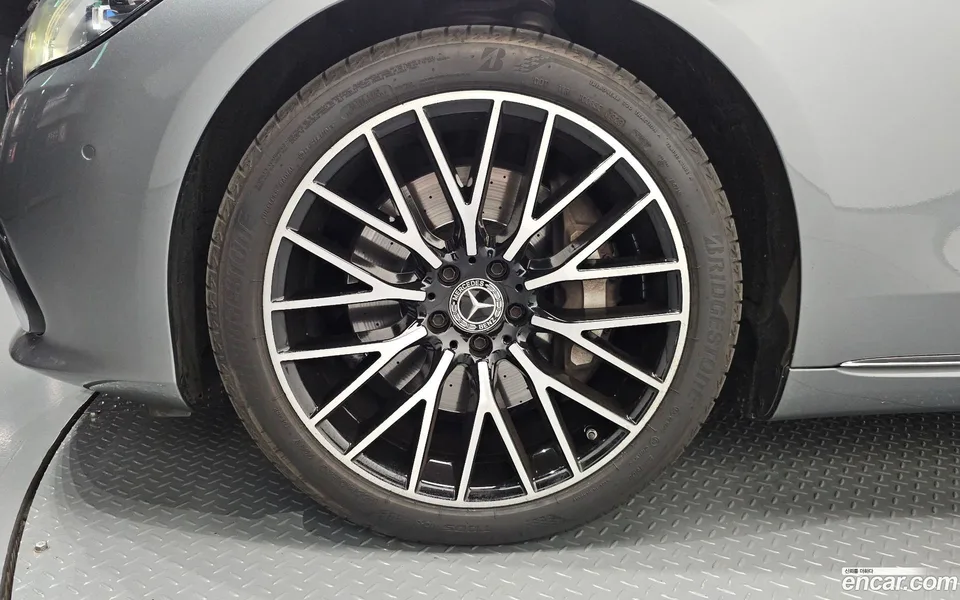 Mercedes-Benz S-Class S580L 4MATIC 2022 — thumbnail 2