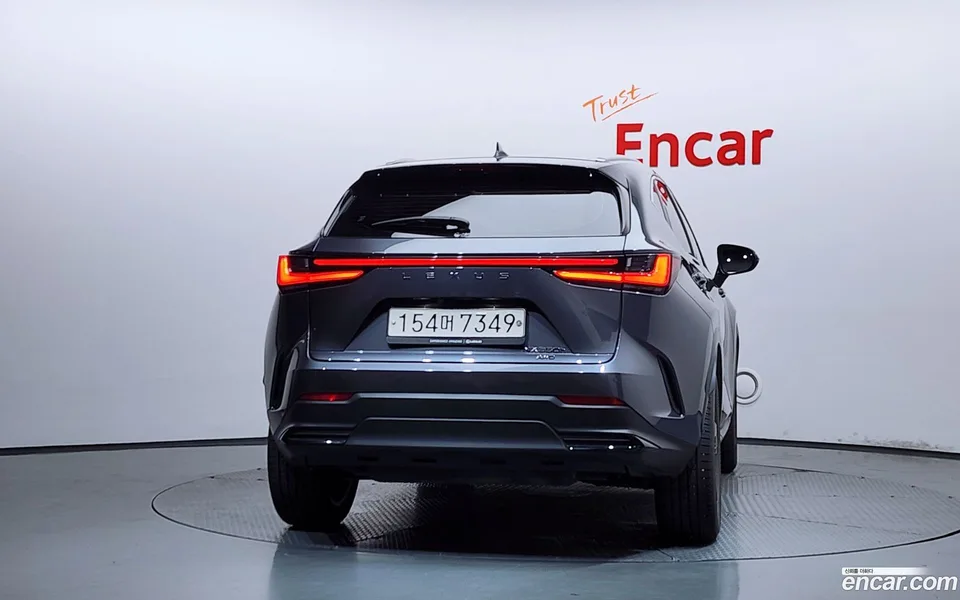 Lexus NX 350h 2022 — thumbnail 4