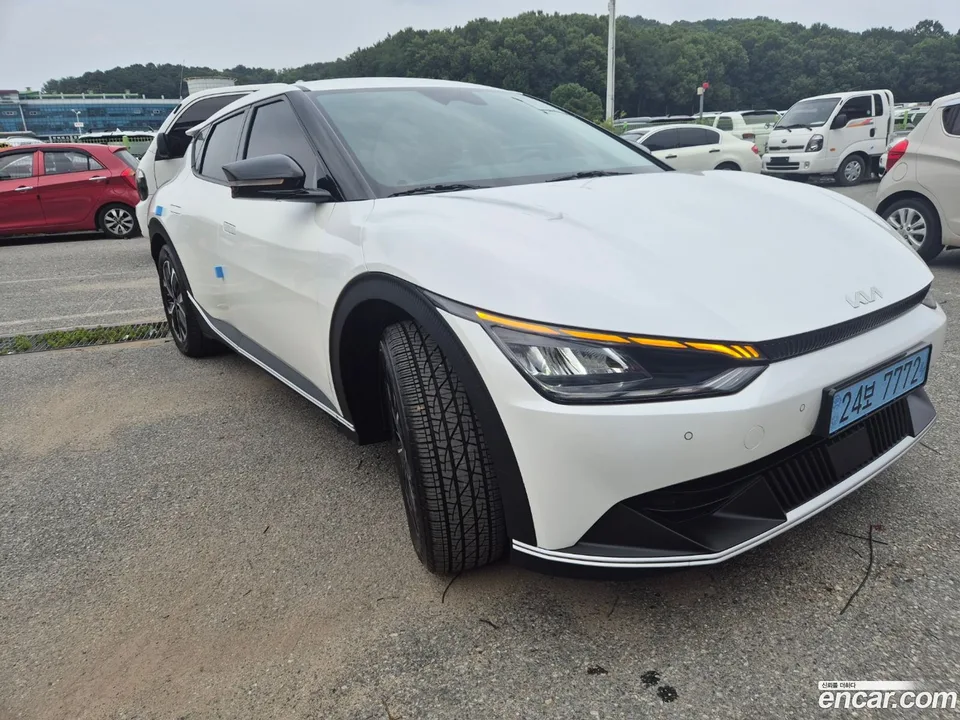 Kia EV6 2023 — thumbnail 3