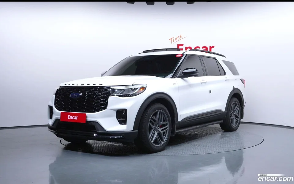 Ford Explorer 2.3 ST- 4WD 2024 — photo 1, buy with delivery to Moscow