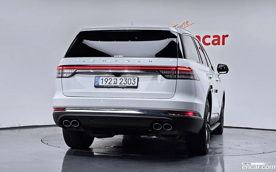 Lincoln Aviator 3.0 AWD 2023 — thumbnail 4