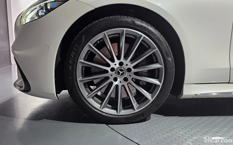 Mercedes-Benz S-Class S500L 4MATIC 2022 — thumbnail 2