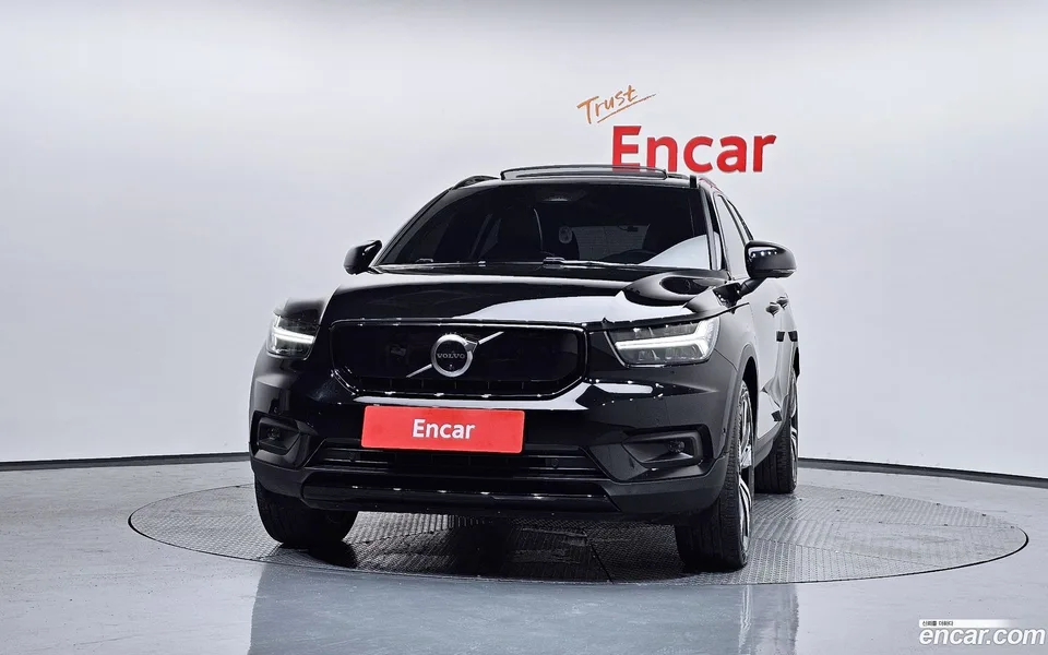 Volvo XC40 Recharge 2022 — thumbnail 3