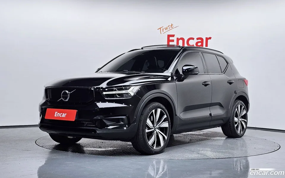 Volvo XC40 Recharge 2022 — photo 1, buy with delivery to Moscow