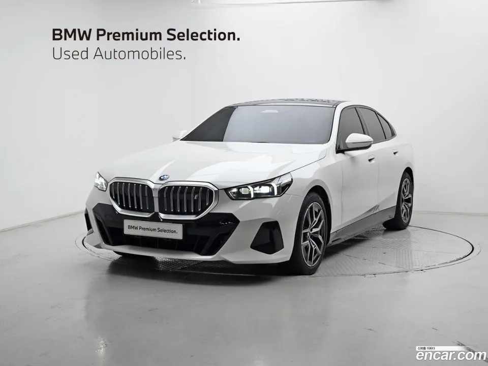 BMW i5 xDrive 40 M 2026 — photo 1, buy with delivery to Moscow