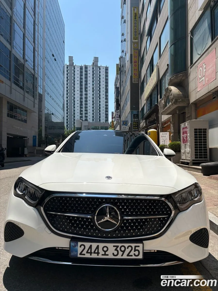Mercedes-Benz E-Class E200 2024 — photo 1, buy with delivery to Moscow