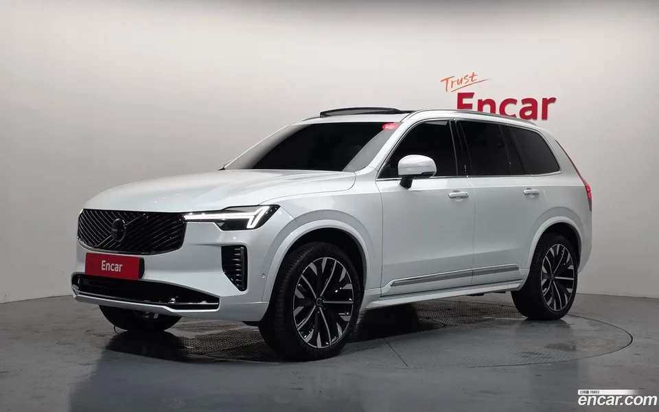 Volvo XC90 B6 2025 — photo 1, buy with delivery to Moscow