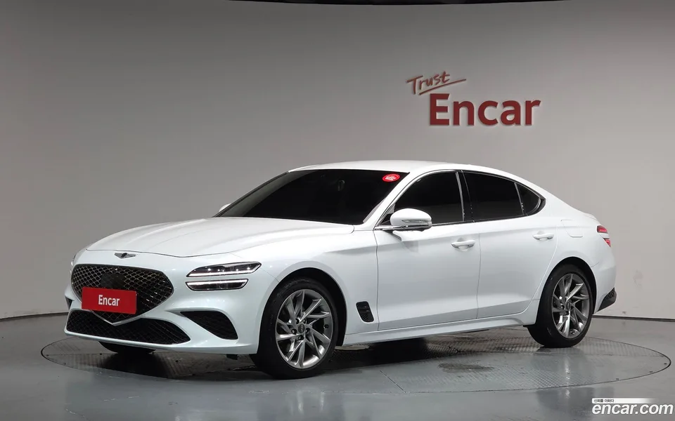 Genesis G70 2.0T 4WD 2022 — фото 1, купить с доставкой в Москву