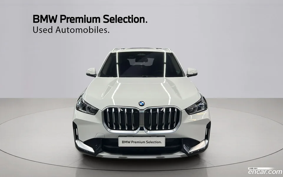BMW X1 xDrive 20i xLine 2025 — thumbnail 2