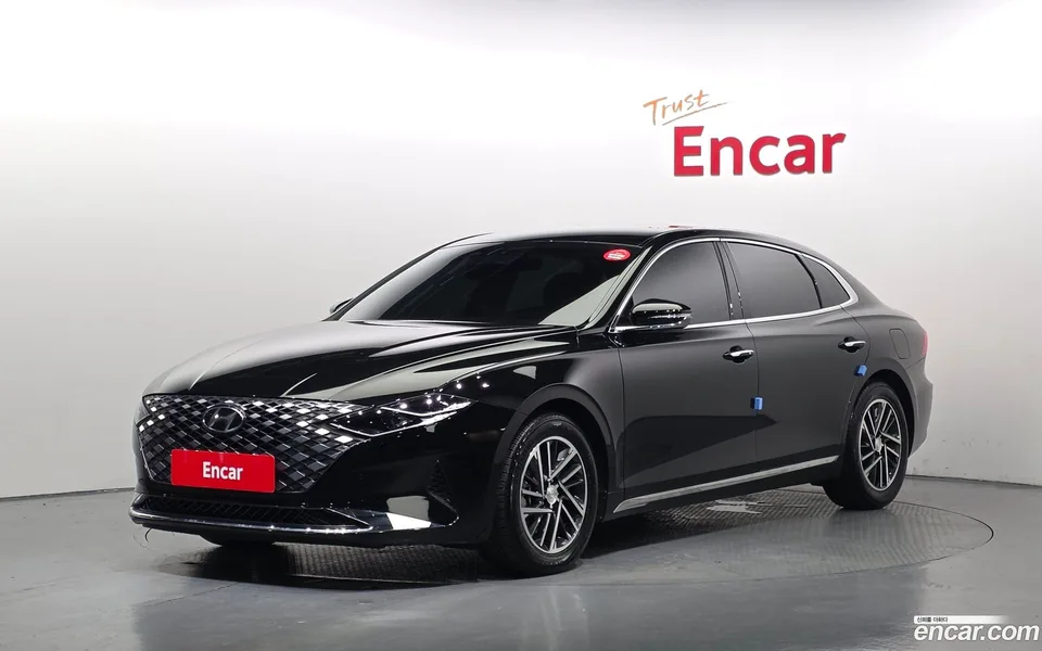 Hyundai Grandeur IG 2.5 2022 — photo 1, buy with delivery to Moscow