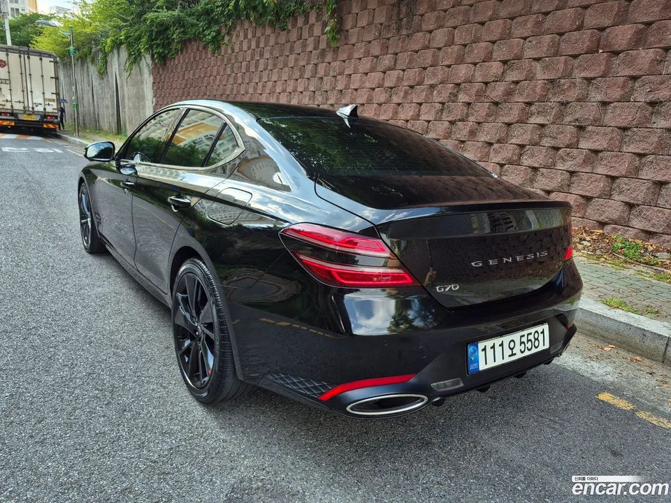 Genesis G70 3.3T 2WD 2022 — thumbnail 5