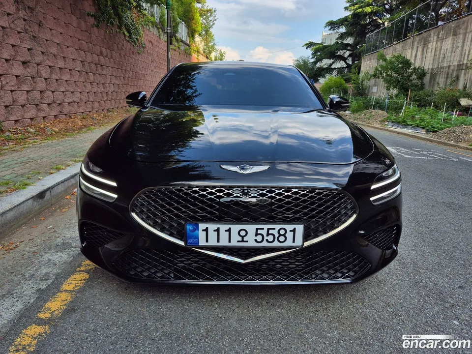 Genesis G70 3.3T 2WD 2022 — photo 1, buy with delivery to Moscow