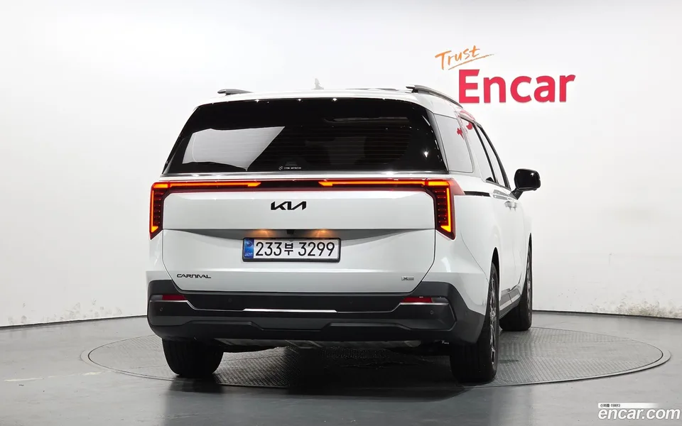 Kia Carnival 7 X Line 2026 — thumbnail 4