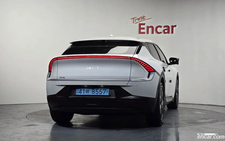 Kia EV6 4WD 2023 — thumbnail 4
