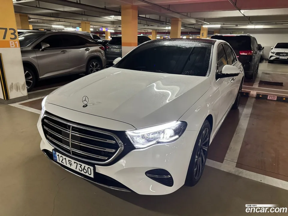 Mercedes-Benz E-Class E300 4MATIC 2025 — фото 1, купить с доставкой в Москву