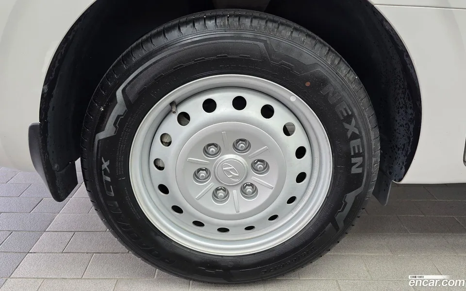 Hyundai Staria 5 2022 — thumbnail 2