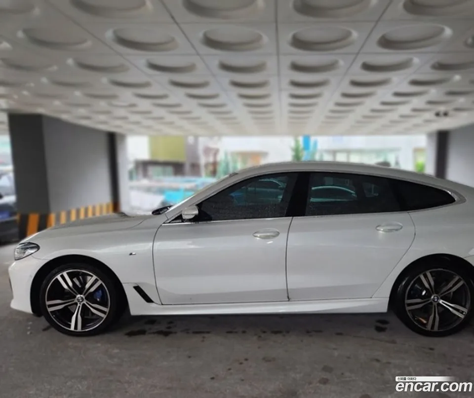 BMW 6 Series GT 630i xDrive M 2023 — миниатюра 3