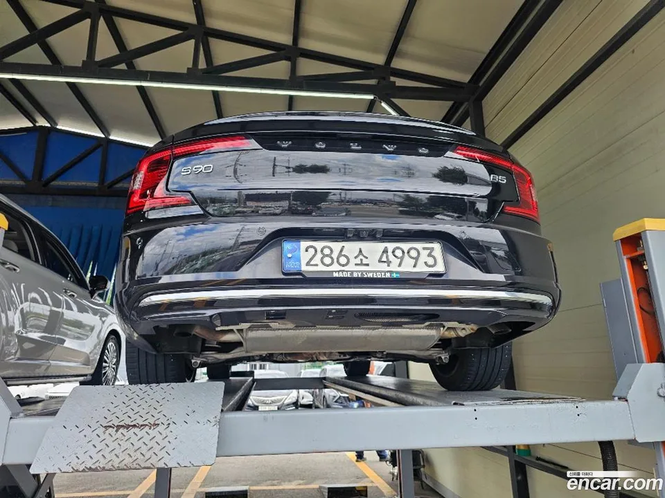 Volvo S90 B5 2022 — thumbnail 2