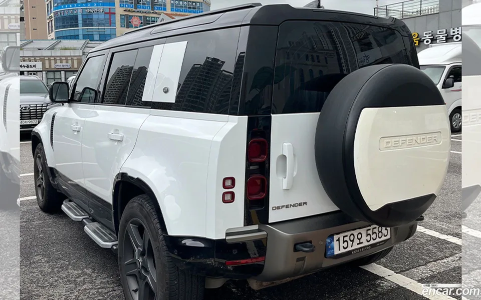 Land Rover Defender 110 P300 X- SE 2022 — thumbnail 2