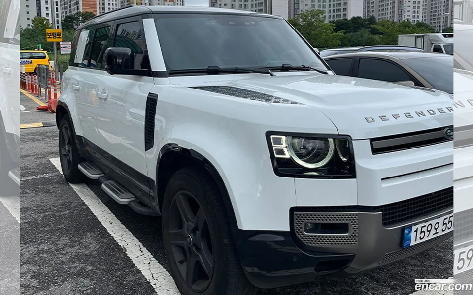 Land Rover Defender 110 P300 X- SE 2022 — thumbnail 3