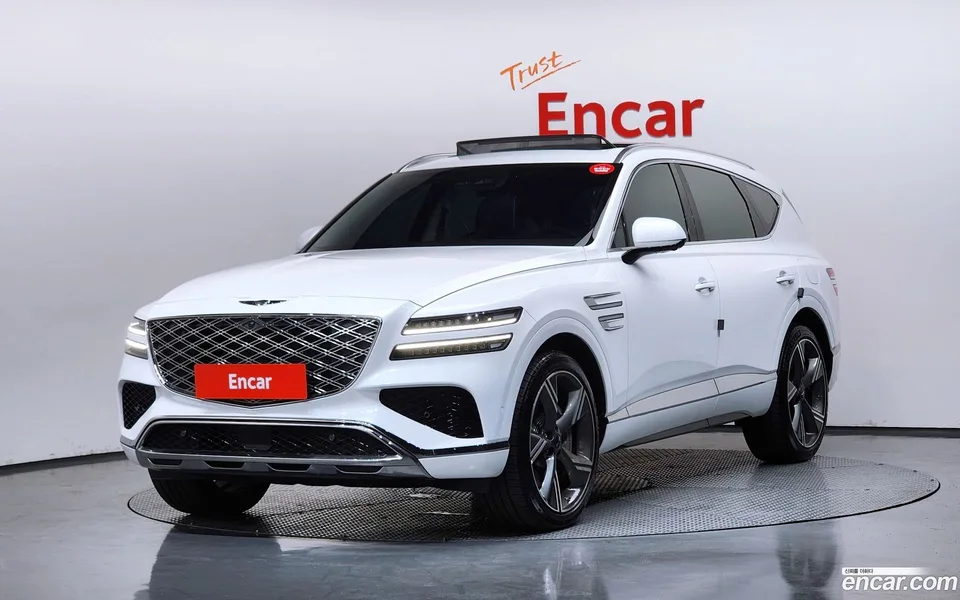 Genesis GV80 2.5T 2WD 2024 — photo 1, buy with delivery to Moscow
