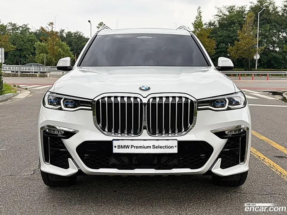 BMW X7 xDrive 40i M 6 2022 — thumbnail 3