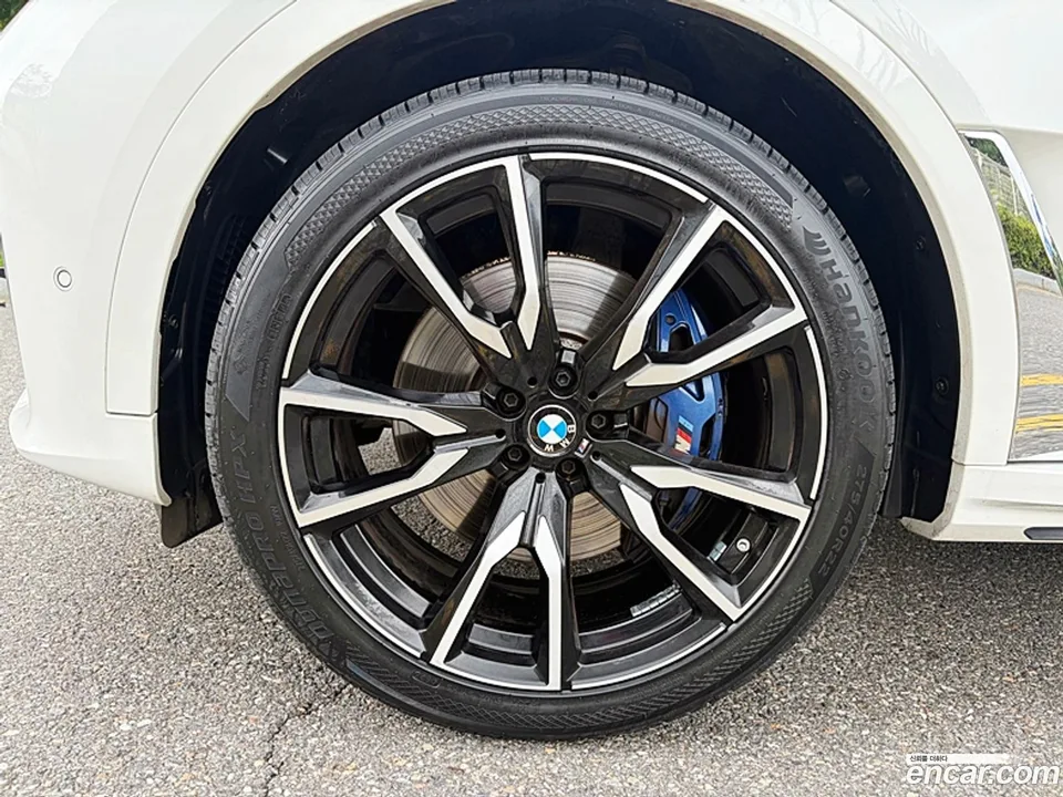 BMW X7 xDrive 40i M 6 2022 — thumbnail 5