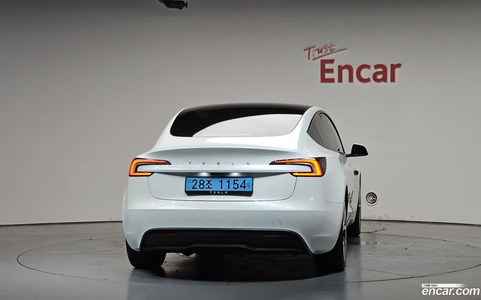 Tesla Model 3 RWD 2025 — thumbnail 4