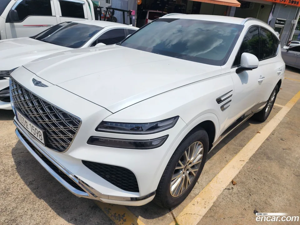 Genesis GV80 2.5T 2WD 2024 — photo 1, buy with delivery to Moscow
