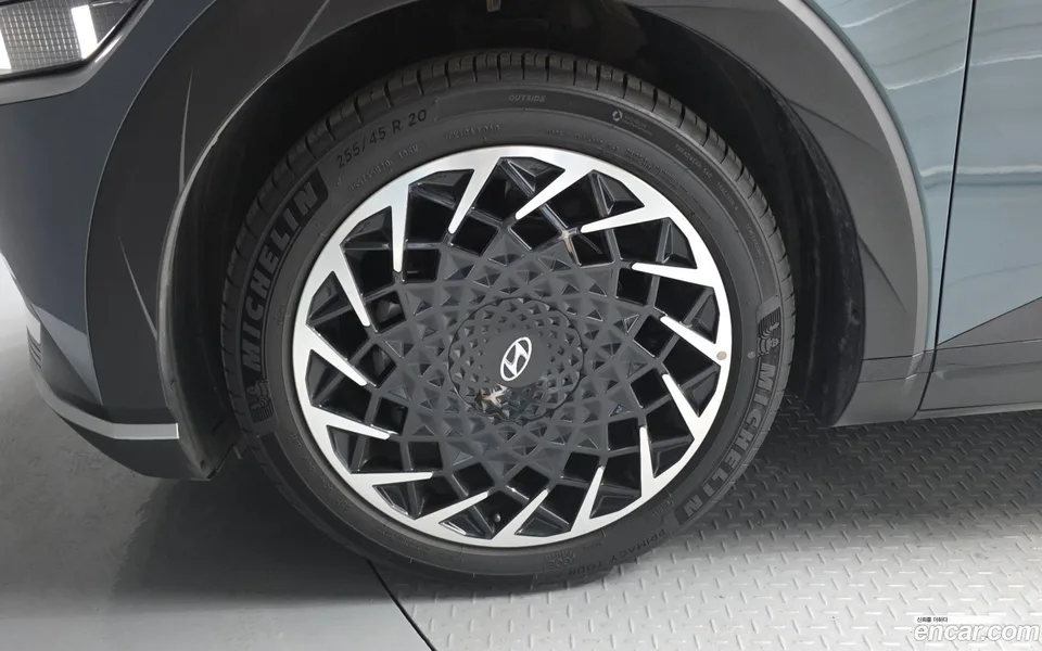 Hyundai Ioniq 5 2024 — thumbnail 2