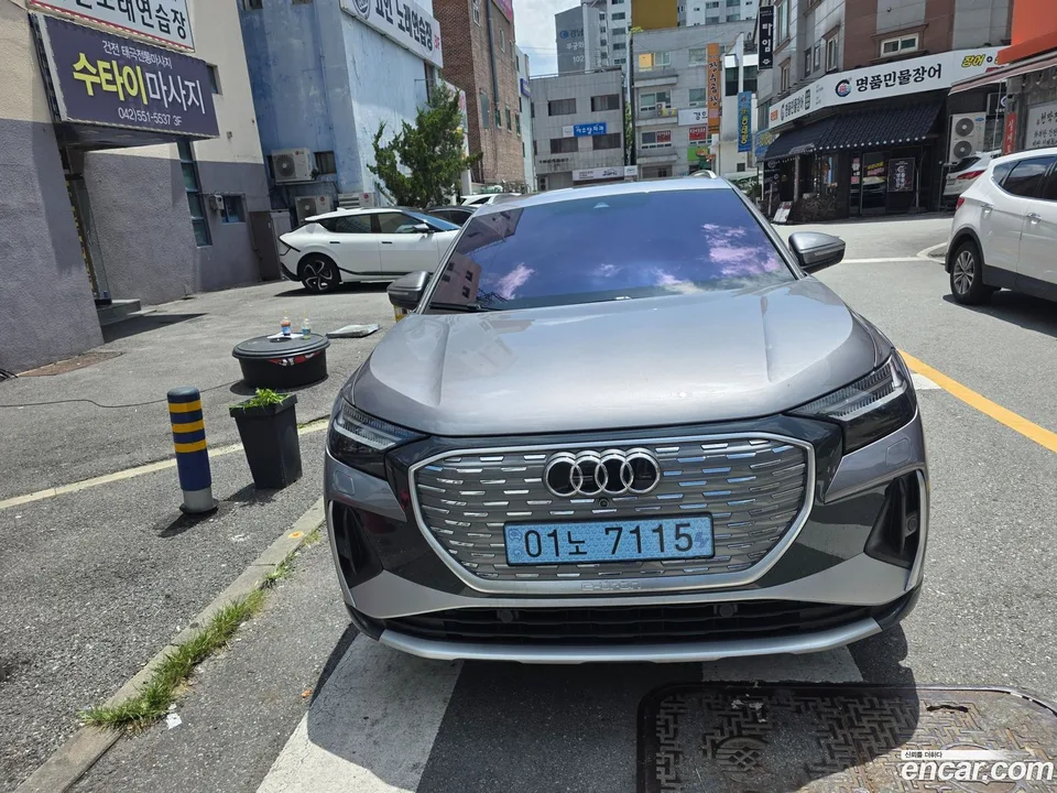 Audi Q4 e-tron 45 2025 — фото 1, купить с доставкой в Москву