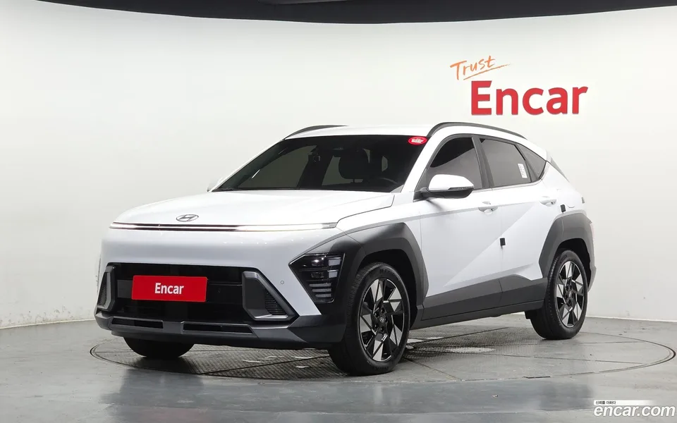 Hyundai Kona Hybrid 2023 — фото 1, купить с доставкой в Москву