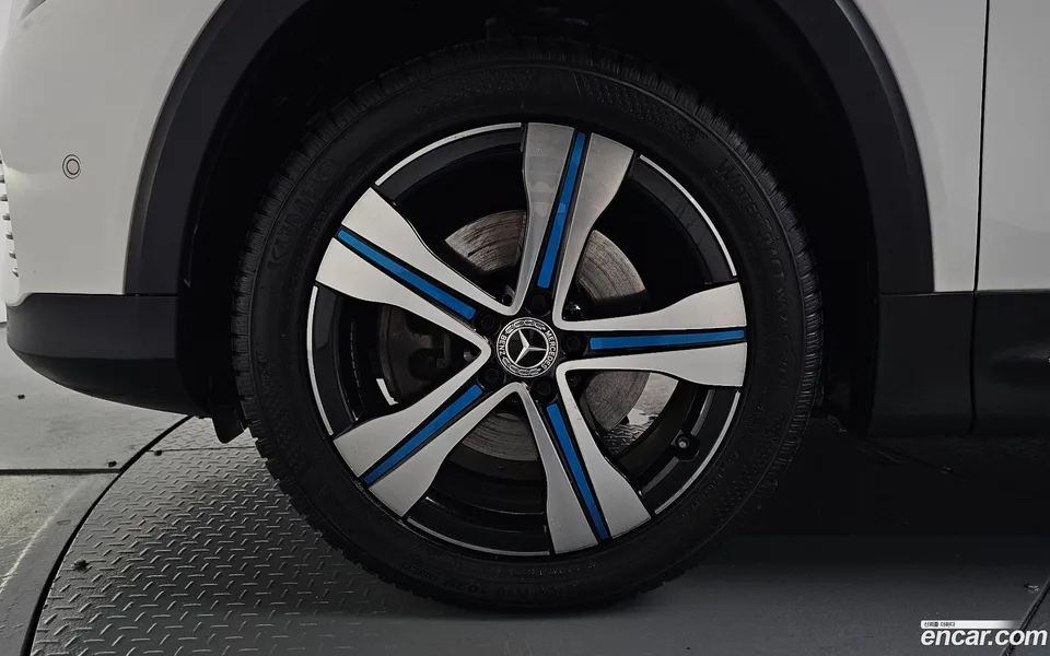 Mercedes-Benz EQB EQB300 4MATIC 2022 — thumbnail 5