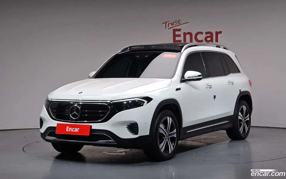 Mercedes-Benz EQB EQB300 4MATIC 2022 — photo 1, buy with delivery to Moscow
