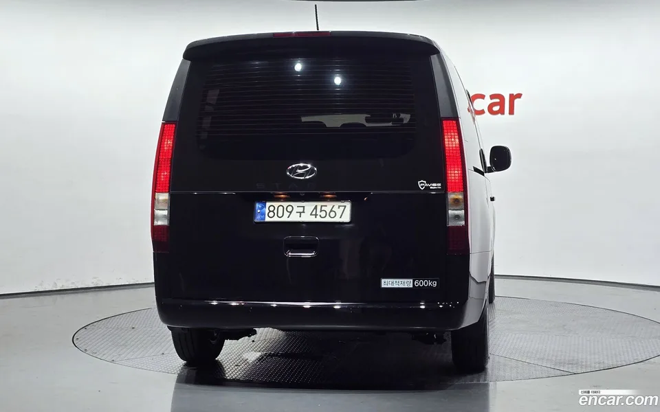 Hyundai Staria L3.5 5 2023 — thumbnail 4