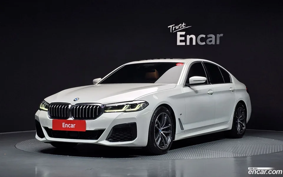 BMW 5 Series 520i M 2022 — photo 1, buy with delivery to Moscow