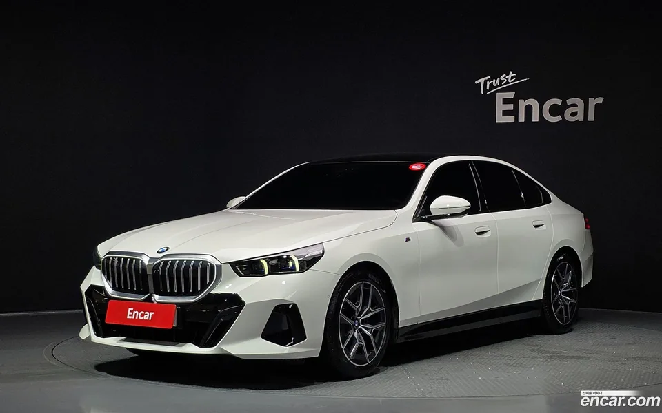 BMW 5 Series 520i M 2025 — photo 1, buy with delivery to Moscow