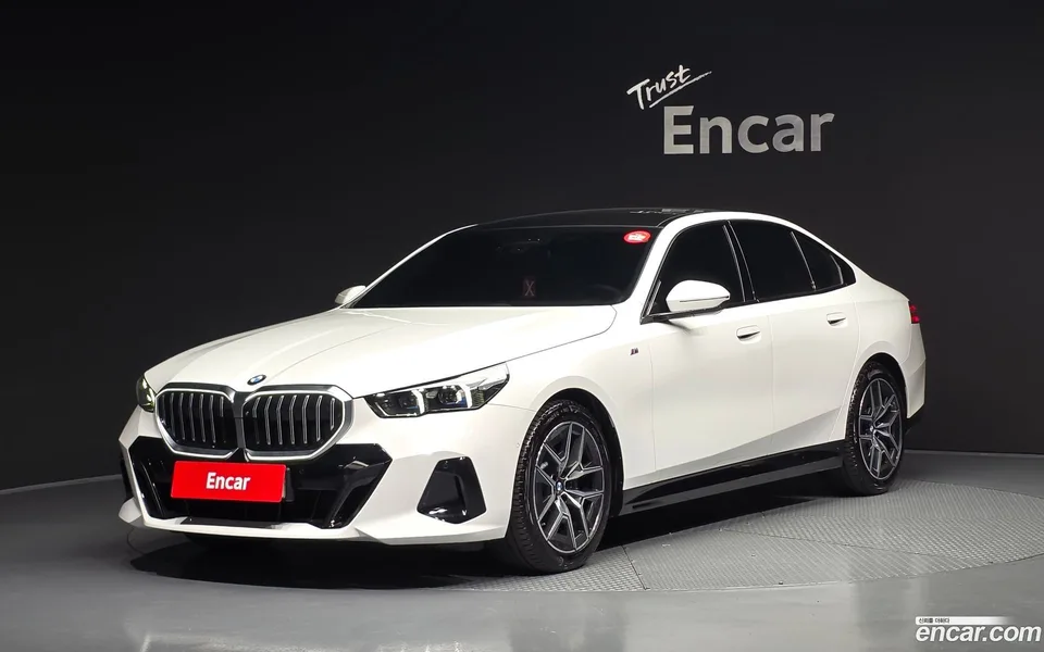 BMW 5 Series 520i M 2024 — photo 1, buy with delivery to Moscow