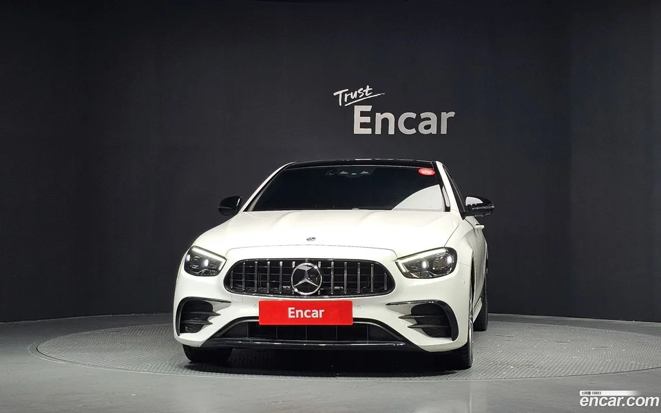 Mercedes-Benz E-Class E350 4MATIC AMG Line 2022 — thumbnail 3