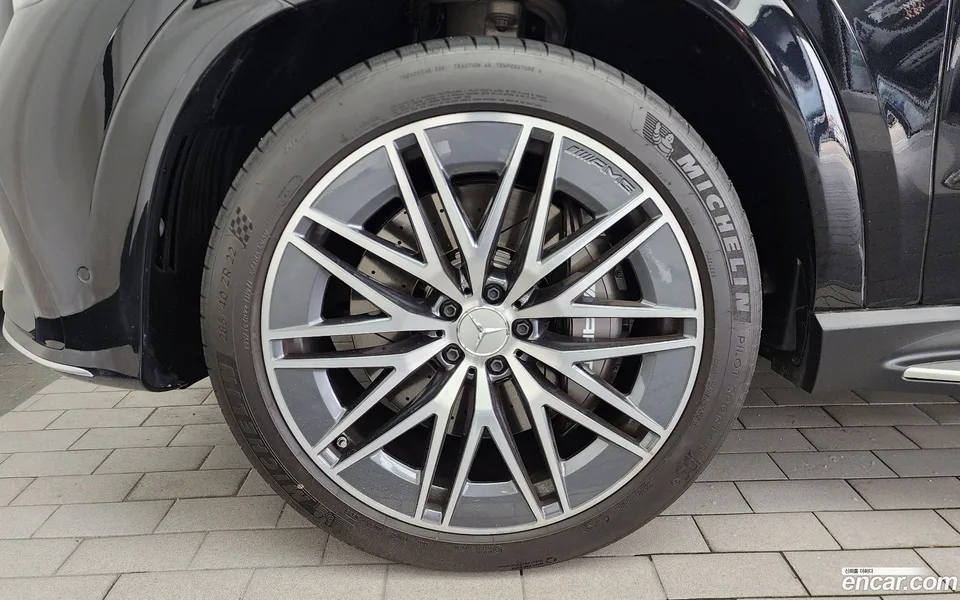 Mercedes-Benz GLE-Class AMG GLE53 4MATIC+ 2025 — thumbnail 2