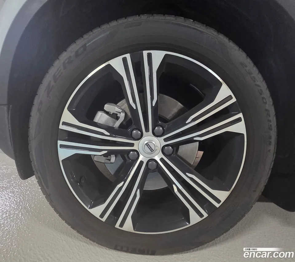 Volvo XC40 B4 2022 — thumbnail 5