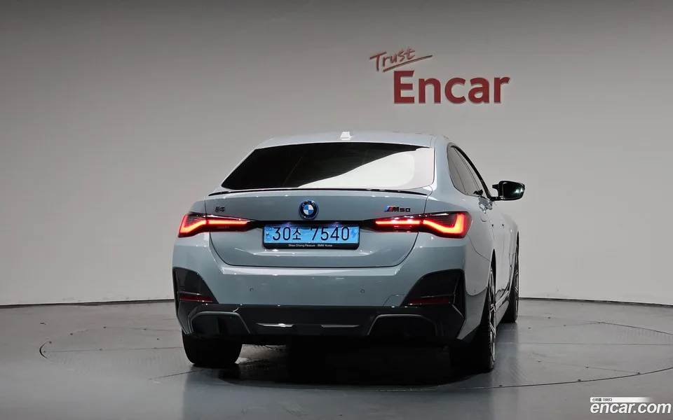 BMW i4 eDrive40 M 2023 — thumbnail 4