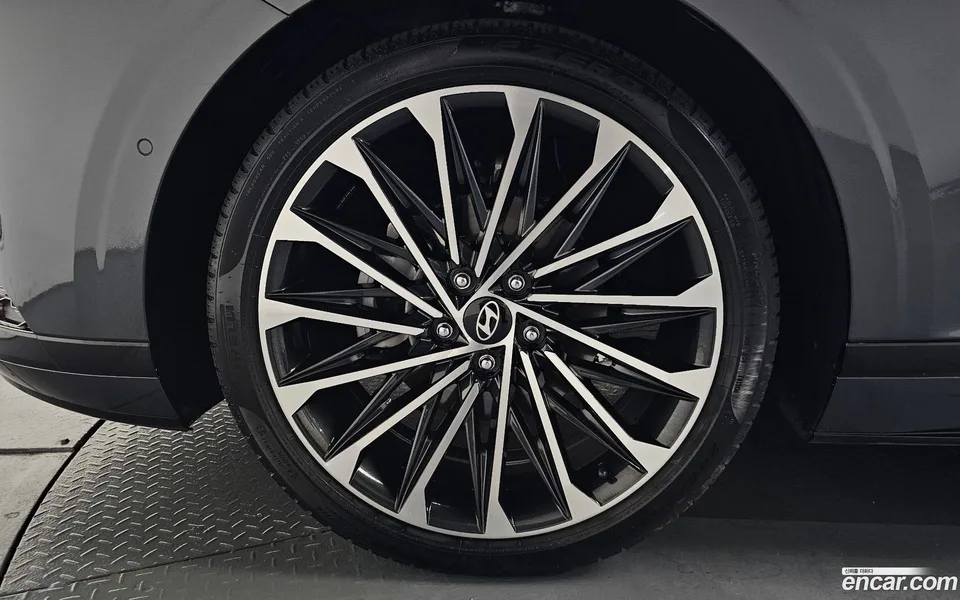 Hyundai Grandeur Hybrid 2024 — thumbnail 5